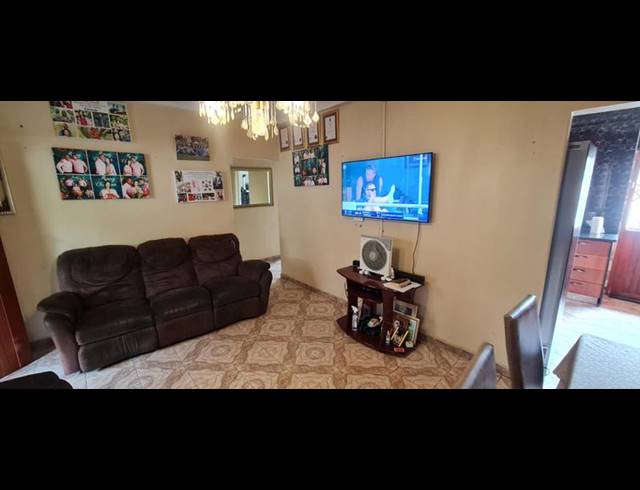 2 BEDROOM HOUSE FOR SALE IN RAINHAM